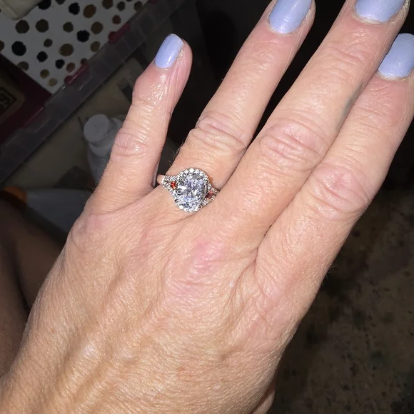 DIAMOND & RUBY RING - Picture 13 of 13